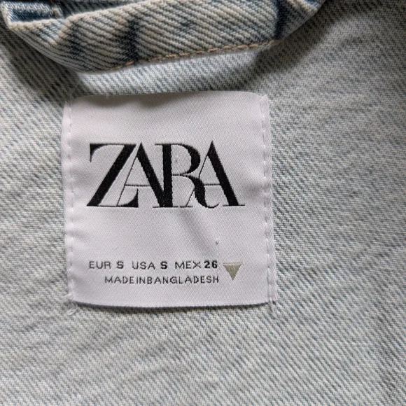 ZARA Lightwash Cropped Distressed Denim Jacket Small - Picture 4 of 11